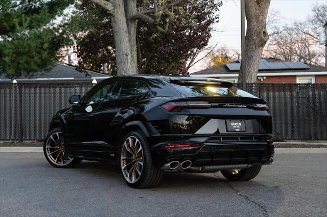 used 2024 Lamborghini Urus car, priced at $294,999