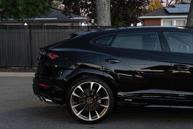 used 2024 Lamborghini Urus car, priced at $294,999