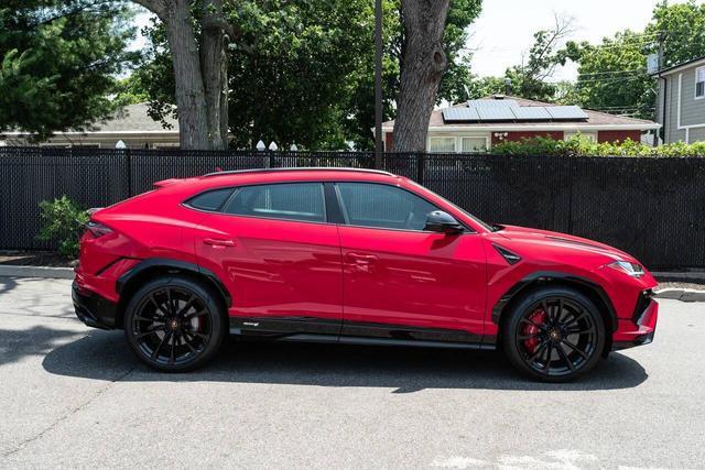 used 2024 Lamborghini Urus car, priced at $299,999