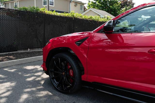 used 2024 Lamborghini Urus car, priced at $299,999