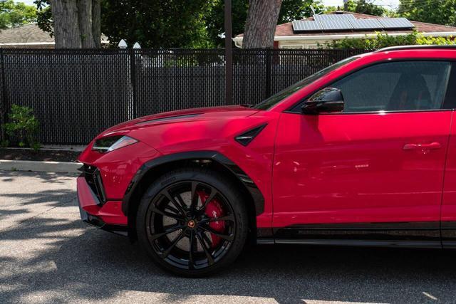 used 2024 Lamborghini Urus car, priced at $299,999