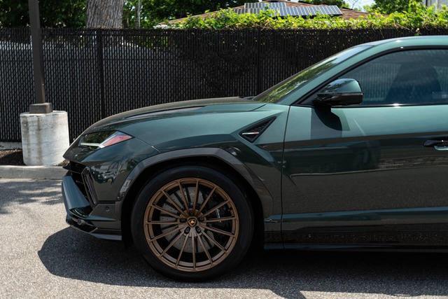 used 2024 Lamborghini Urus car, priced at $329,999