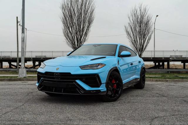 used 2023 Lamborghini Urus car, priced at $329,999