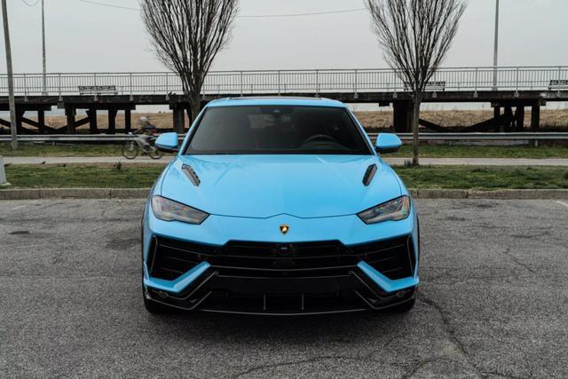 used 2023 Lamborghini Urus car, priced at $329,999