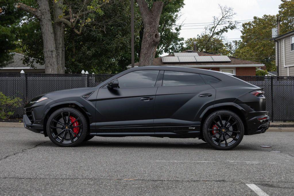 used 2024 Lamborghini Urus car, priced at $269,999
