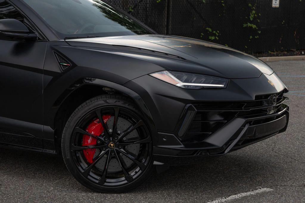 used 2024 Lamborghini Urus car, priced at $269,999