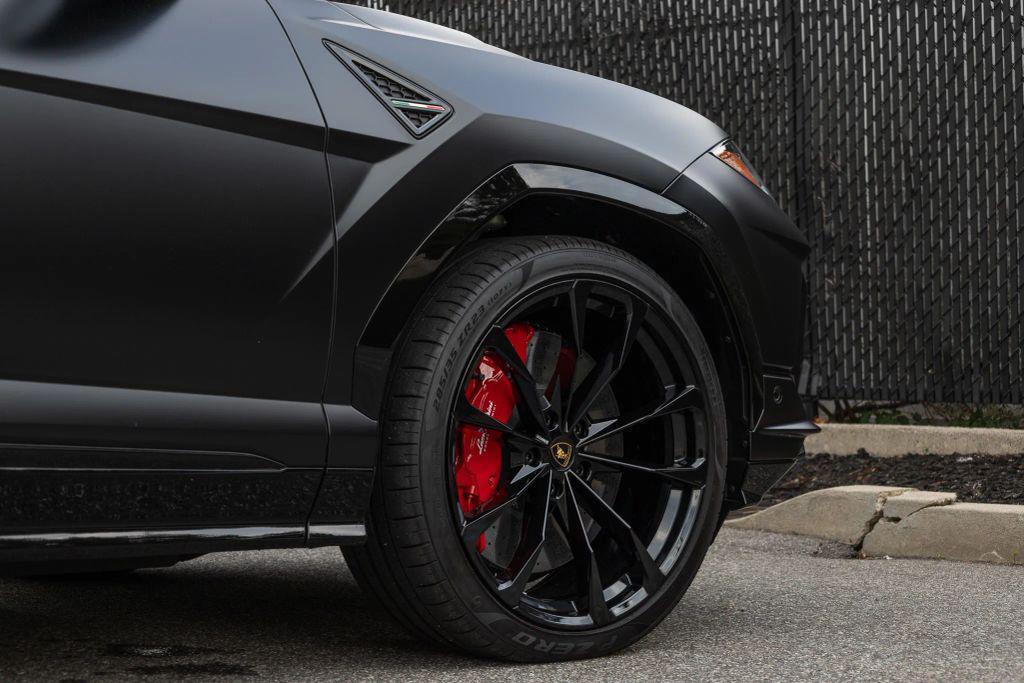 used 2024 Lamborghini Urus car, priced at $269,999