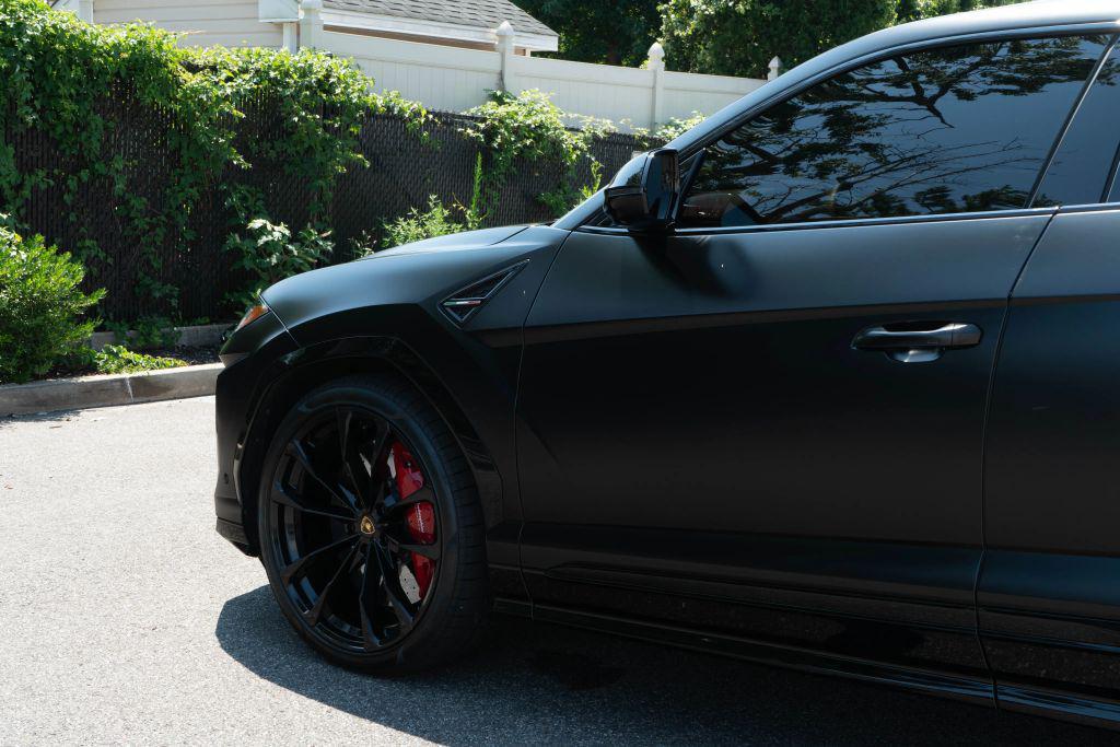 used 2022 Lamborghini Urus car, priced at $226,999