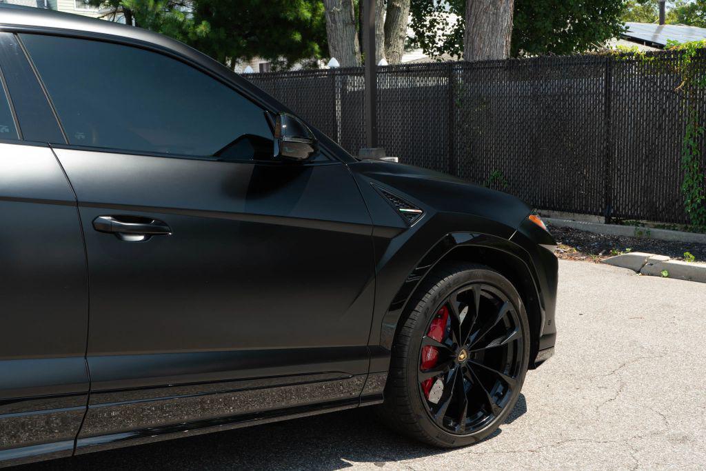 used 2022 Lamborghini Urus car, priced at $226,999