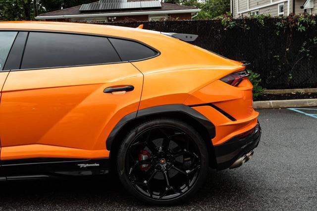 used 2024 Lamborghini Urus car, priced at $329,999