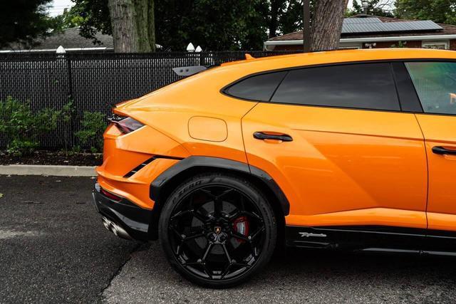 used 2024 Lamborghini Urus car, priced at $329,999