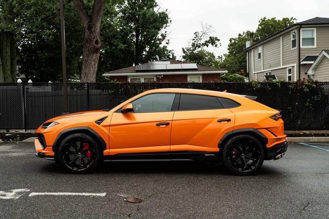 used 2024 Lamborghini Urus car, priced at $329,999