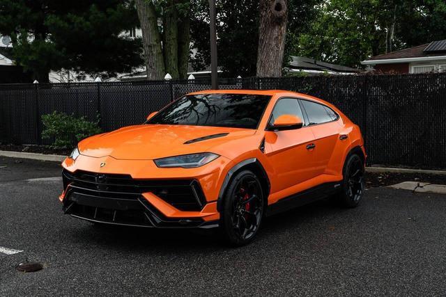 used 2024 Lamborghini Urus car, priced at $329,999