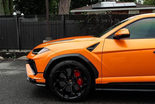 used 2024 Lamborghini Urus car, priced at $329,999