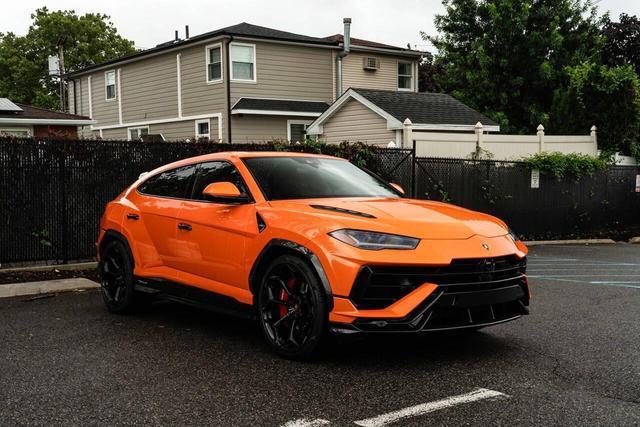 used 2024 Lamborghini Urus car, priced at $329,999