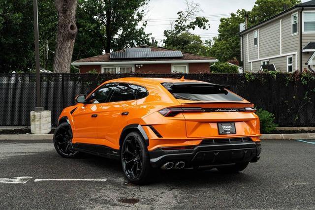 used 2024 Lamborghini Urus car, priced at $329,999