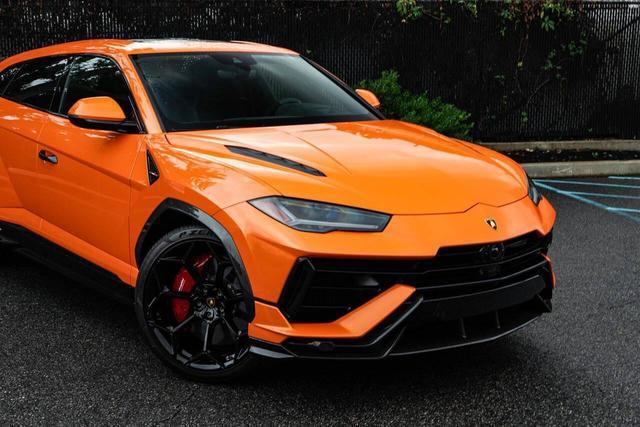 used 2024 Lamborghini Urus car, priced at $329,999