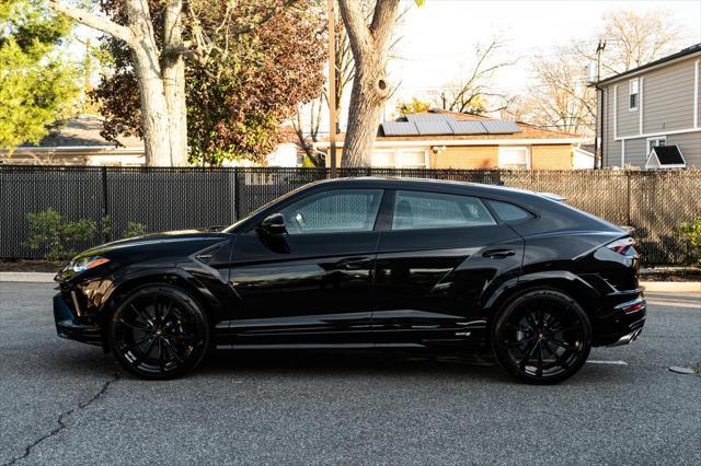 used 2024 Lamborghini Urus car, priced at $299,999