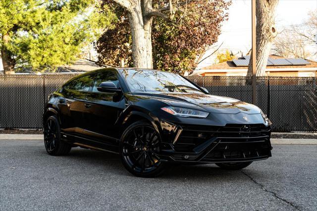 used 2024 Lamborghini Urus car, priced at $299,999