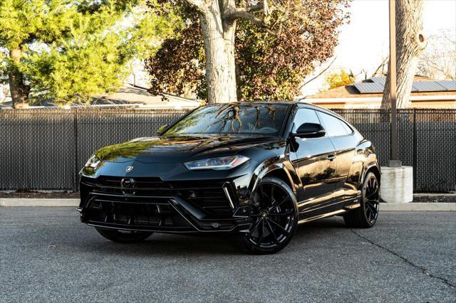 used 2024 Lamborghini Urus car, priced at $299,999