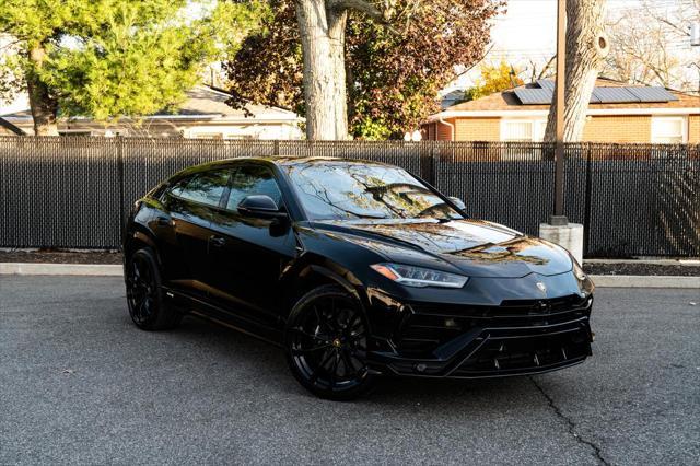 used 2024 Lamborghini Urus car, priced at $299,999