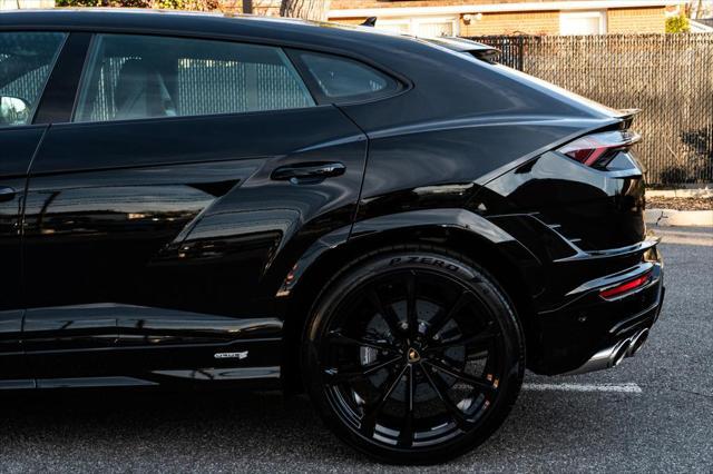 used 2024 Lamborghini Urus car, priced at $299,999