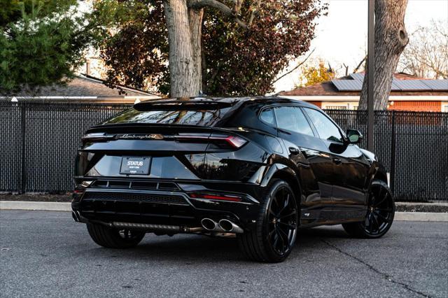 used 2024 Lamborghini Urus car, priced at $299,999