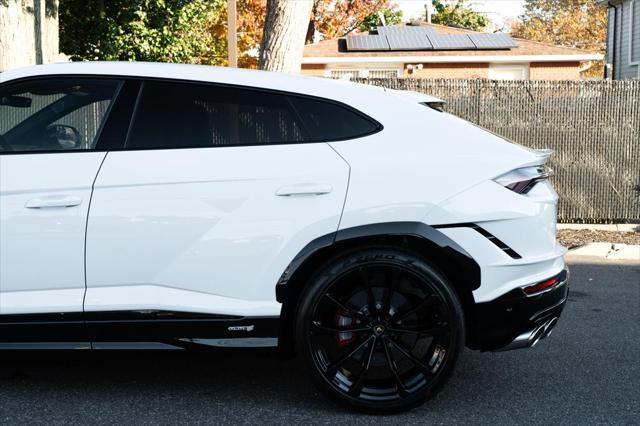 used 2024 Lamborghini Urus car, priced at $299,999