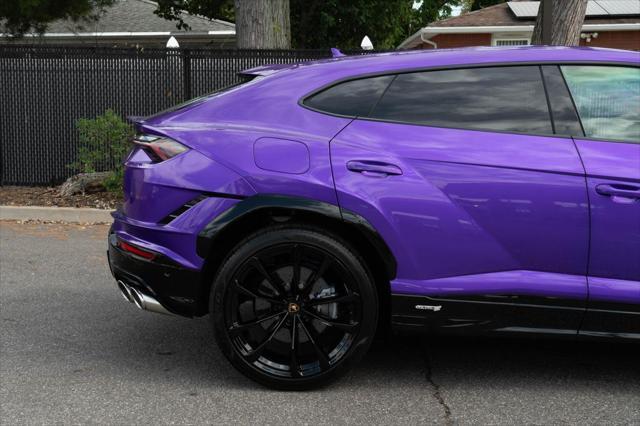 used 2024 Lamborghini Urus car, priced at $309,999