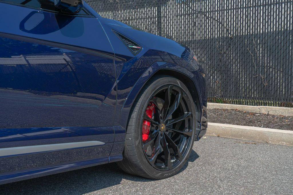 used 2019 Lamborghini Urus car, priced at $174,999