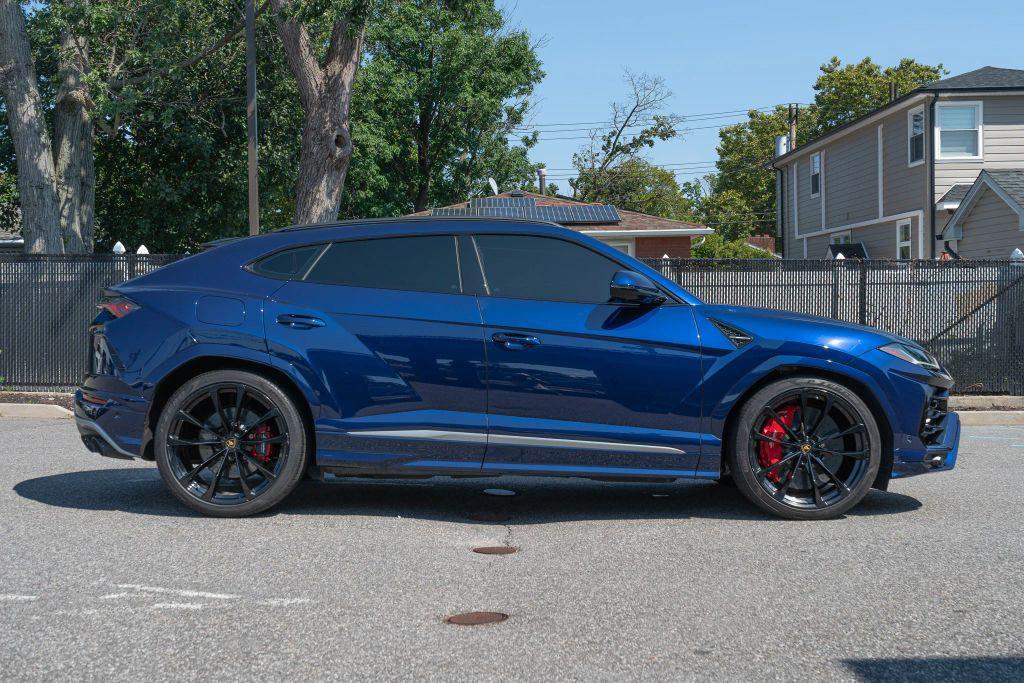 used 2019 Lamborghini Urus car, priced at $174,999