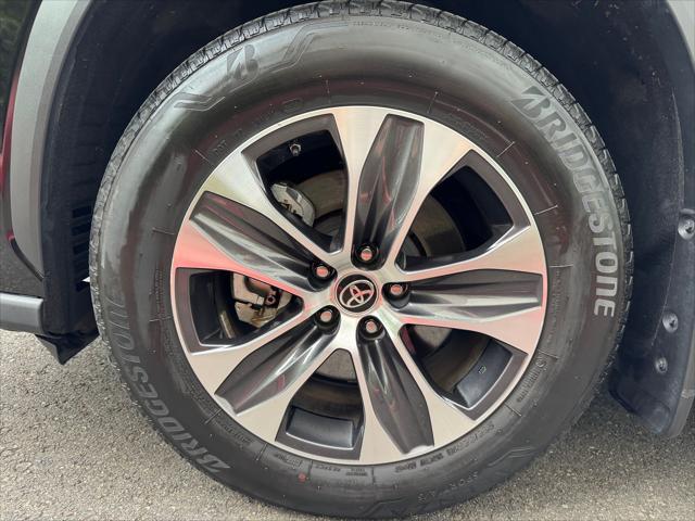 used 2021 Toyota Highlander Hybrid car, priced at $43,880