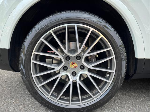 used 2019 Porsche Cayenne car, priced at $42,880