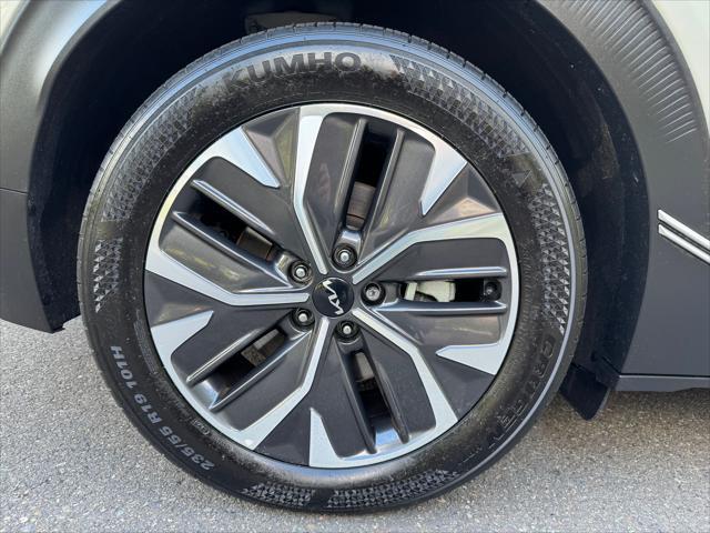 used 2024 Kia EV6 car, priced at $33,880