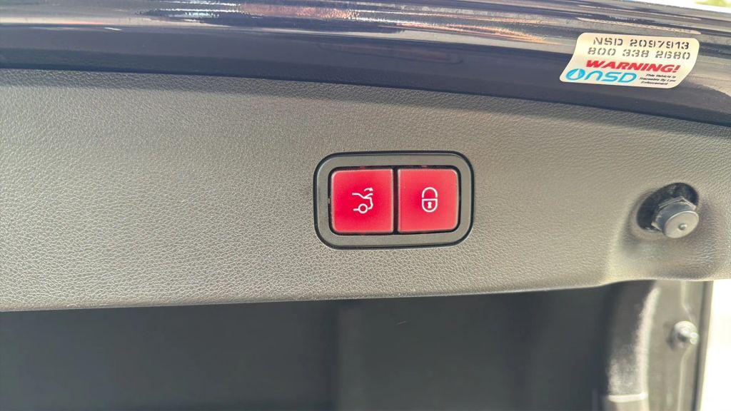 used 2010 Mercedes-Benz E-Class car, priced at $19,980
