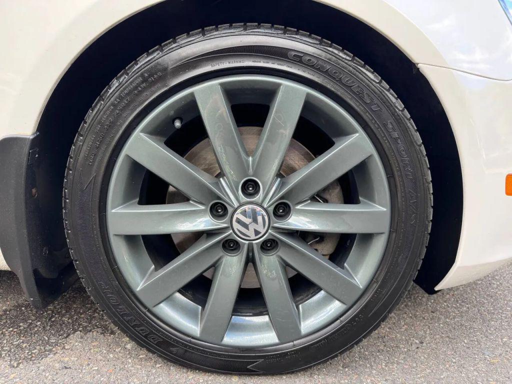 used 2013 Volkswagen Jetta SportWagen car, priced at $11,480