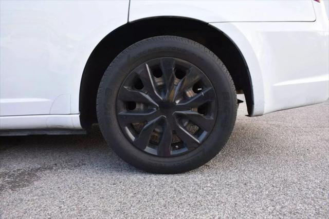 used 2014 Chrysler 200 car, priced at $6,995