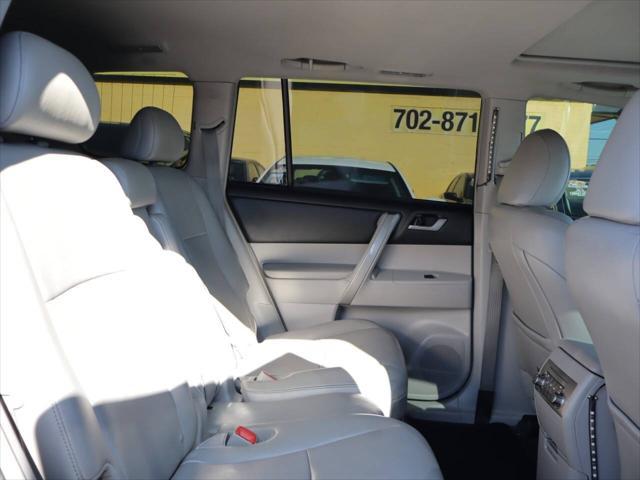 used 2012 Toyota Highlander car, priced at $12,995