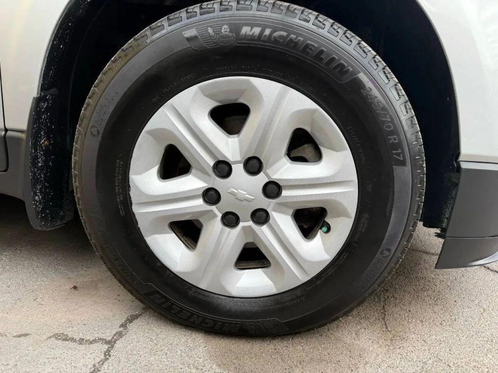used 2017 Chevrolet Traverse car, priced at $11,995