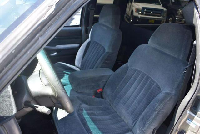 used 2000 Chevrolet S-10 car, priced at $7,995