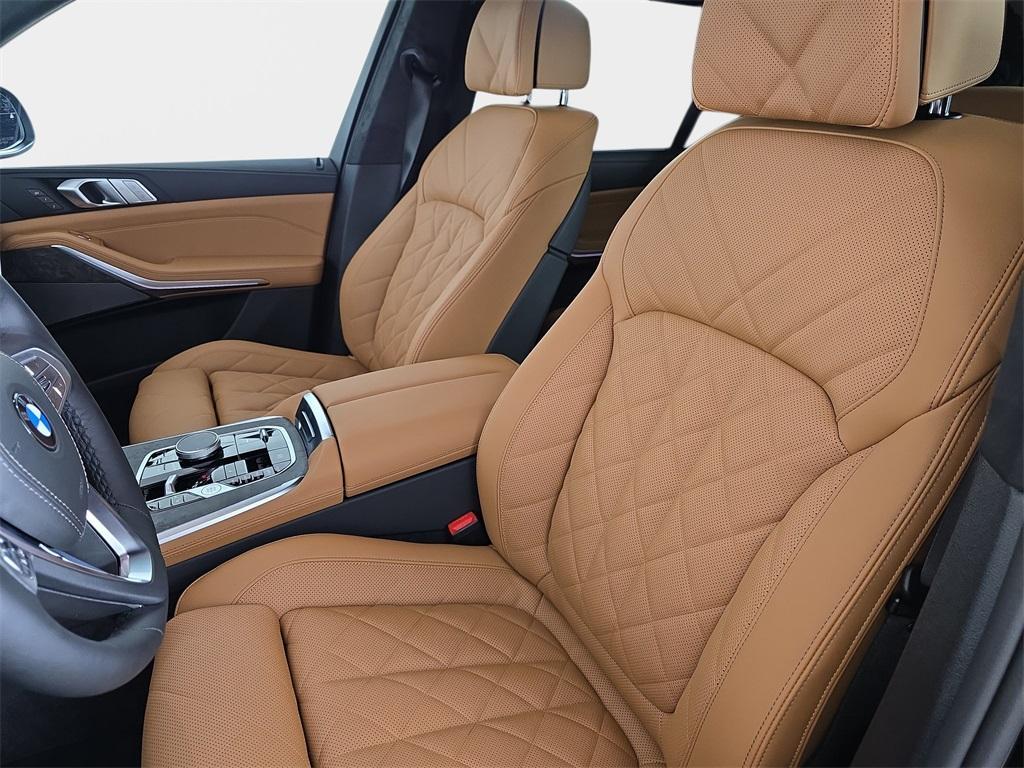 new 2026 BMW X7 car, priced at $95,330