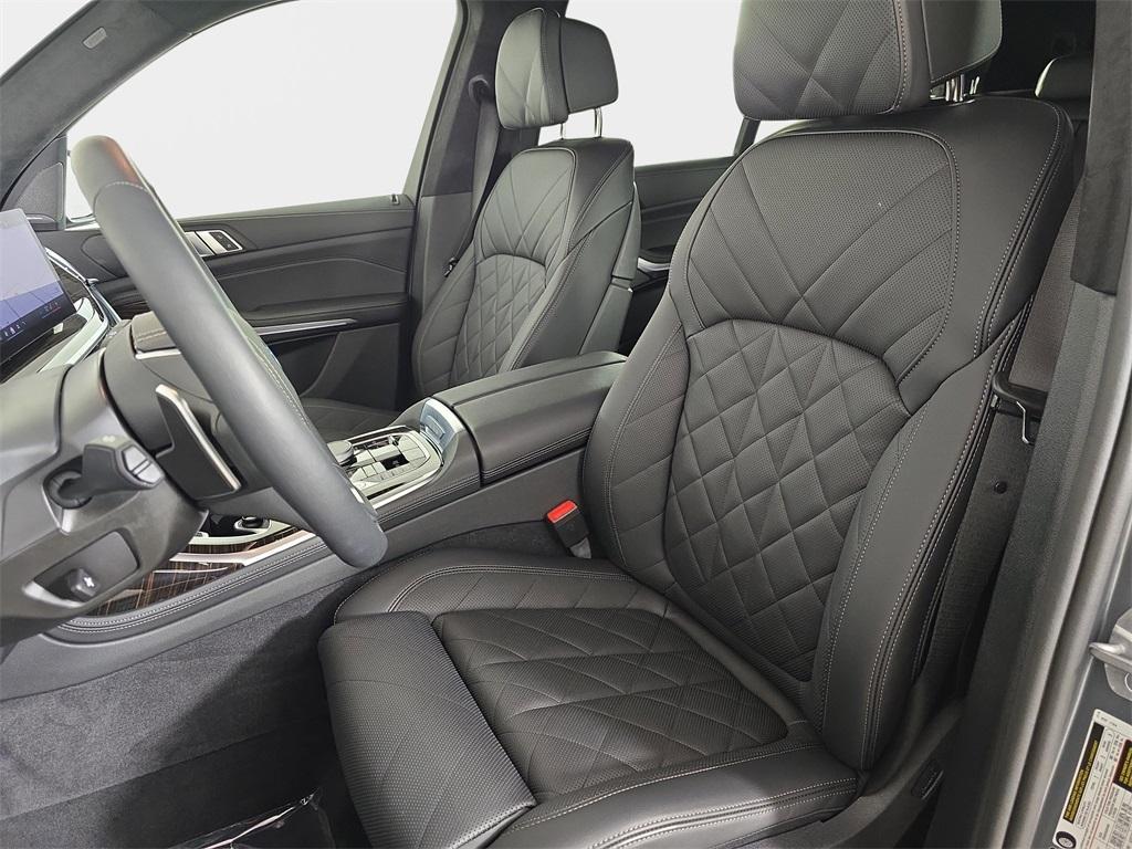 used 2025 BMW X7 car, priced at $80,499