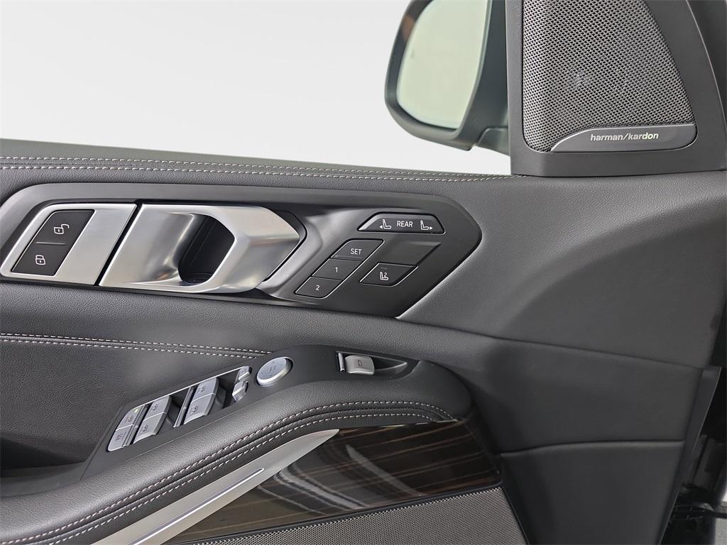 used 2025 BMW X7 car, priced at $80,499