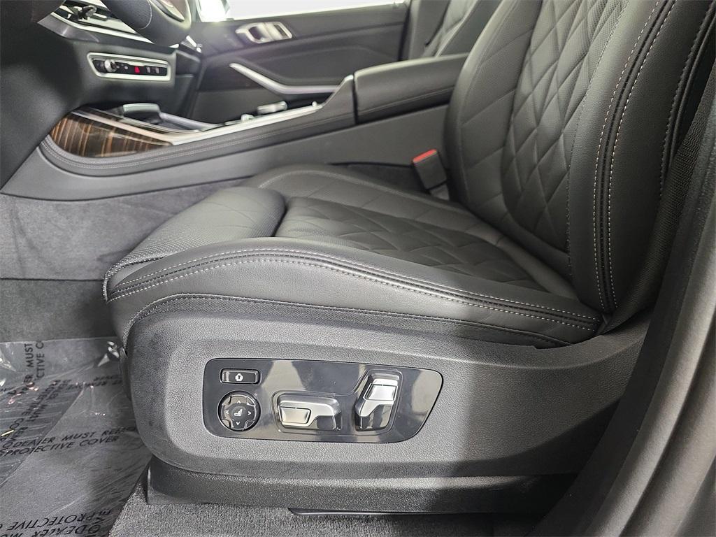 used 2025 BMW X7 car, priced at $80,499