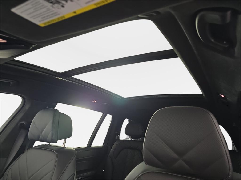 used 2025 BMW X7 car, priced at $80,499