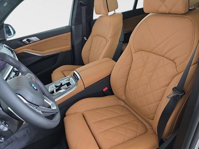 new 2026 BMW X7 car, priced at $93,430