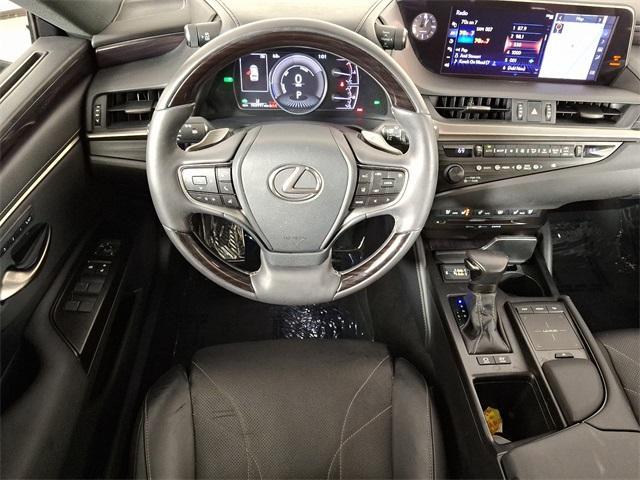 used 2019 Lexus ES 300h car, priced at $24,995