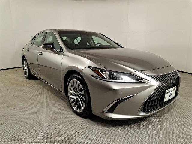 used 2019 Lexus ES 300h car, priced at $24,995