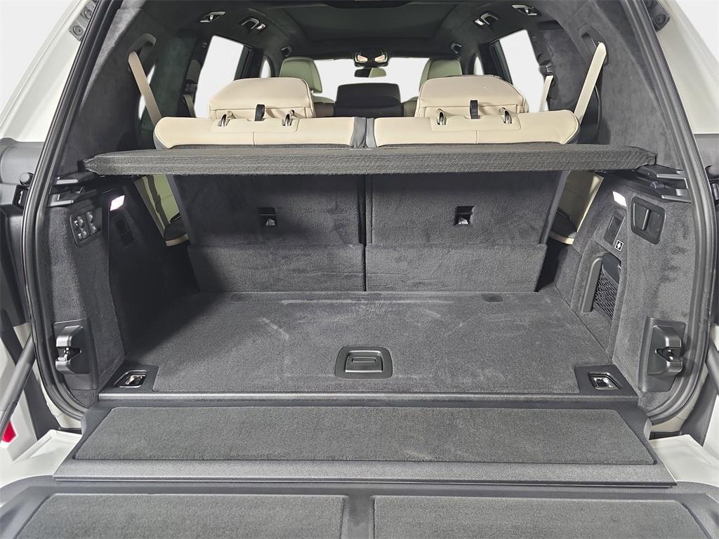 new 2026 BMW X7 car, priced at $123,880