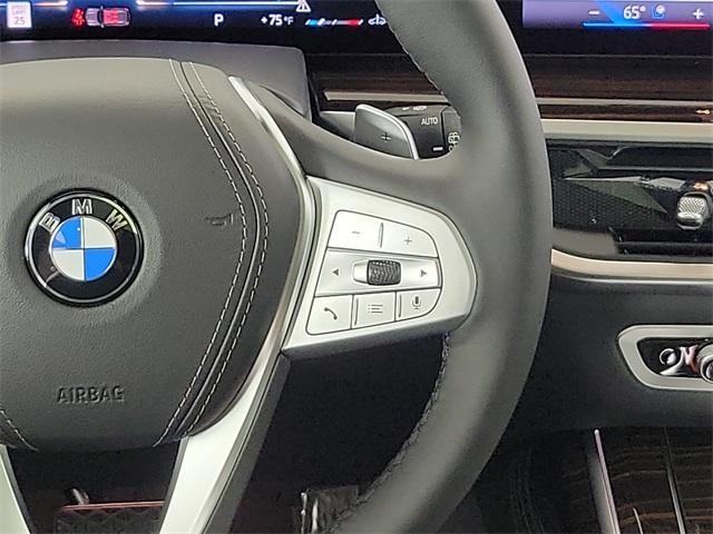 new 2025 BMW X7 car, priced at $92,805